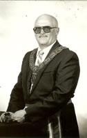 Lyons 1990 